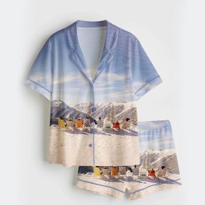 Women's Vintage Skiing Adventurous Outdoor Dining Spots Apres Ski Short Sleeve Satin Pajama Set 1